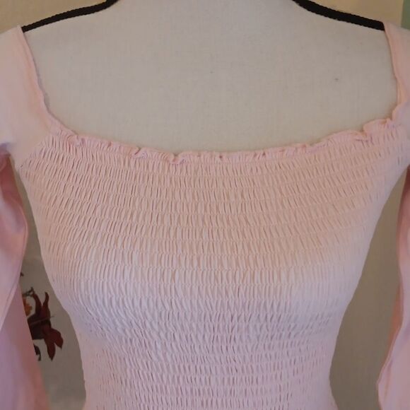 Hollister Elastic Shirred Top - Picture 2 of 9